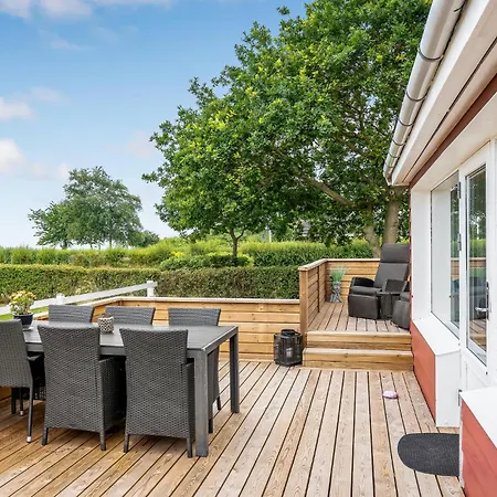 別荘 Beach Front Home In Haderslev With Wifi ハザスレウ